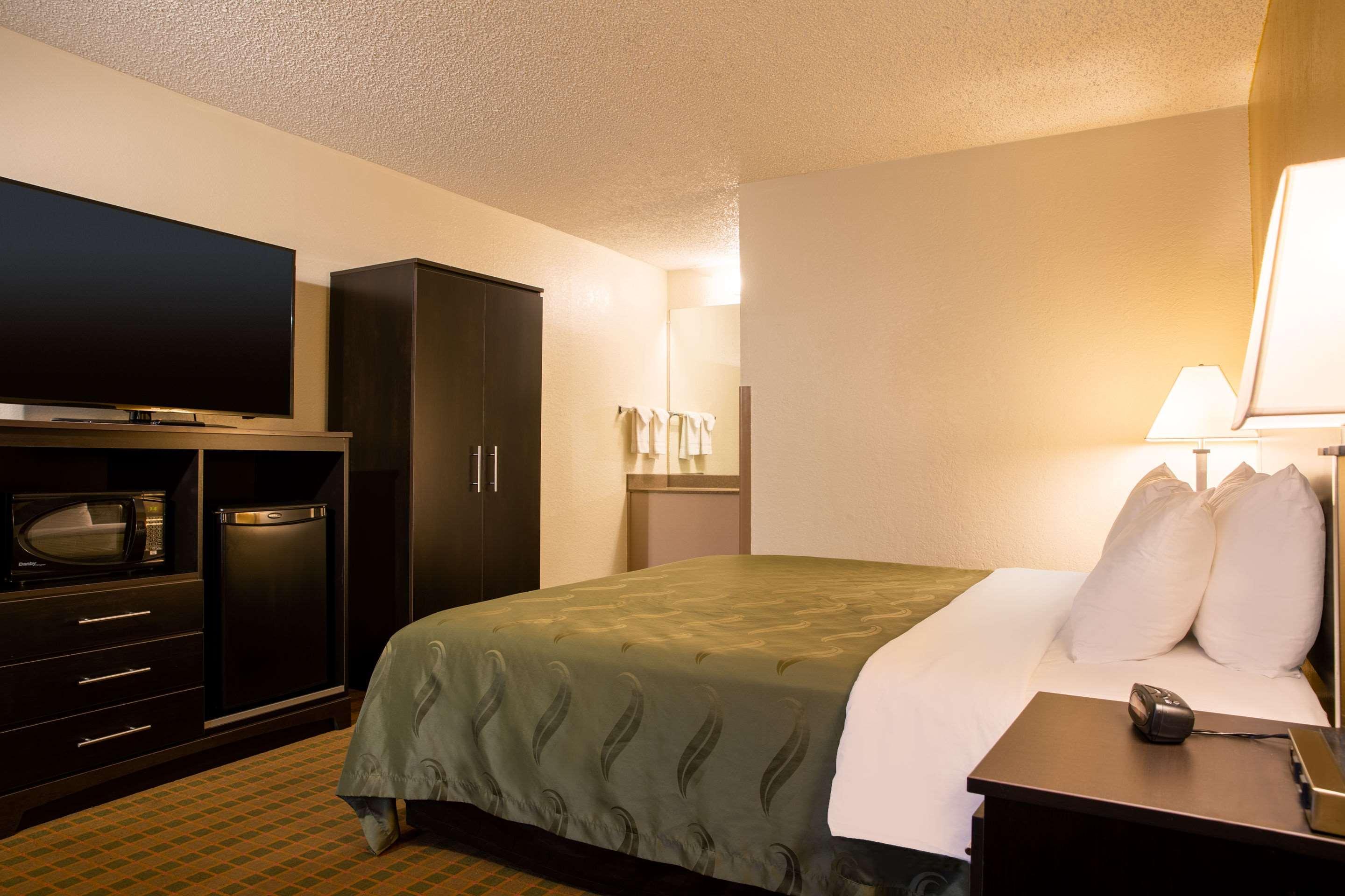 Quality Inn At Arlington Highlands Екстериор снимка