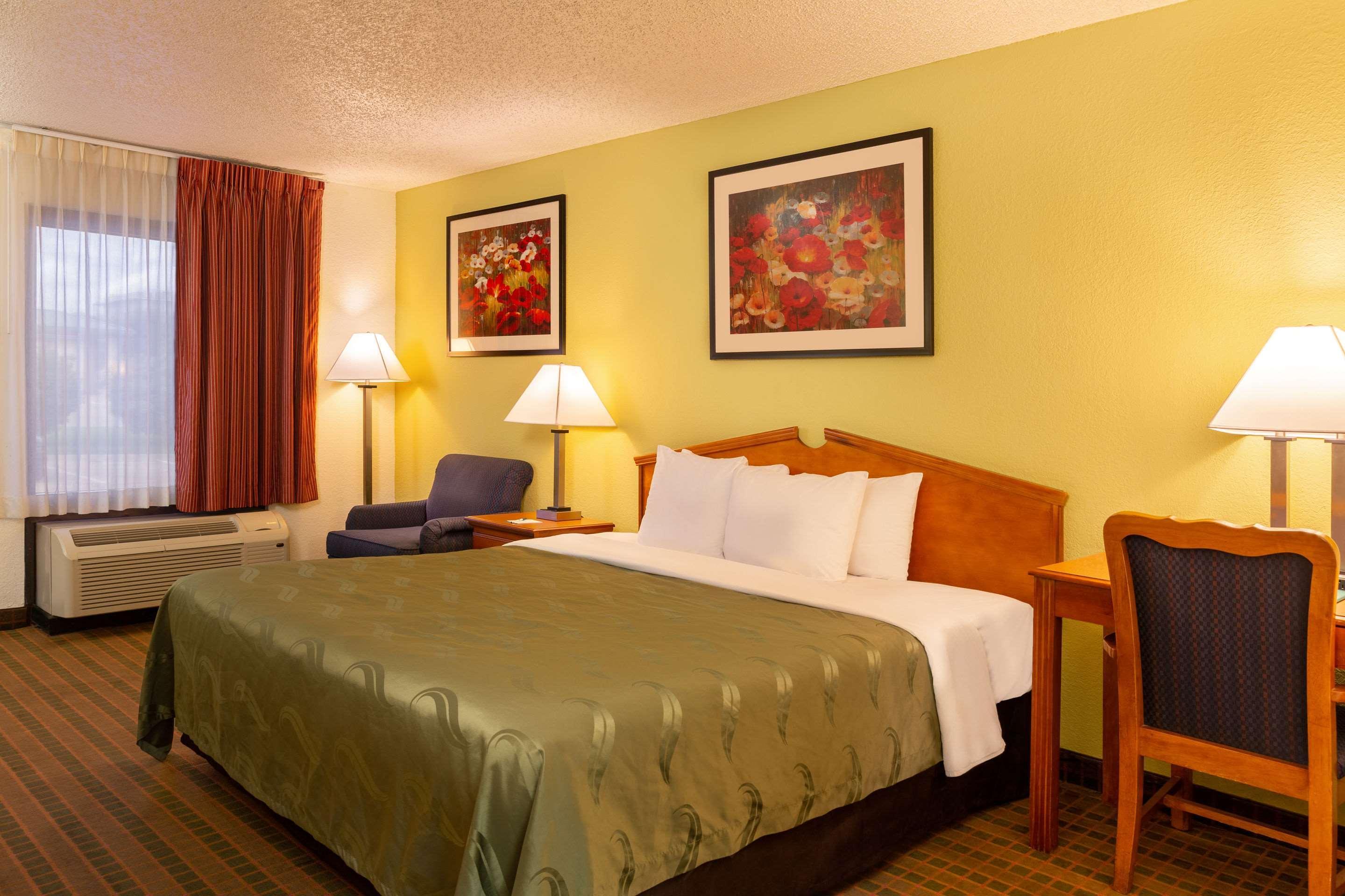 Quality Inn At Arlington Highlands Екстериор снимка
