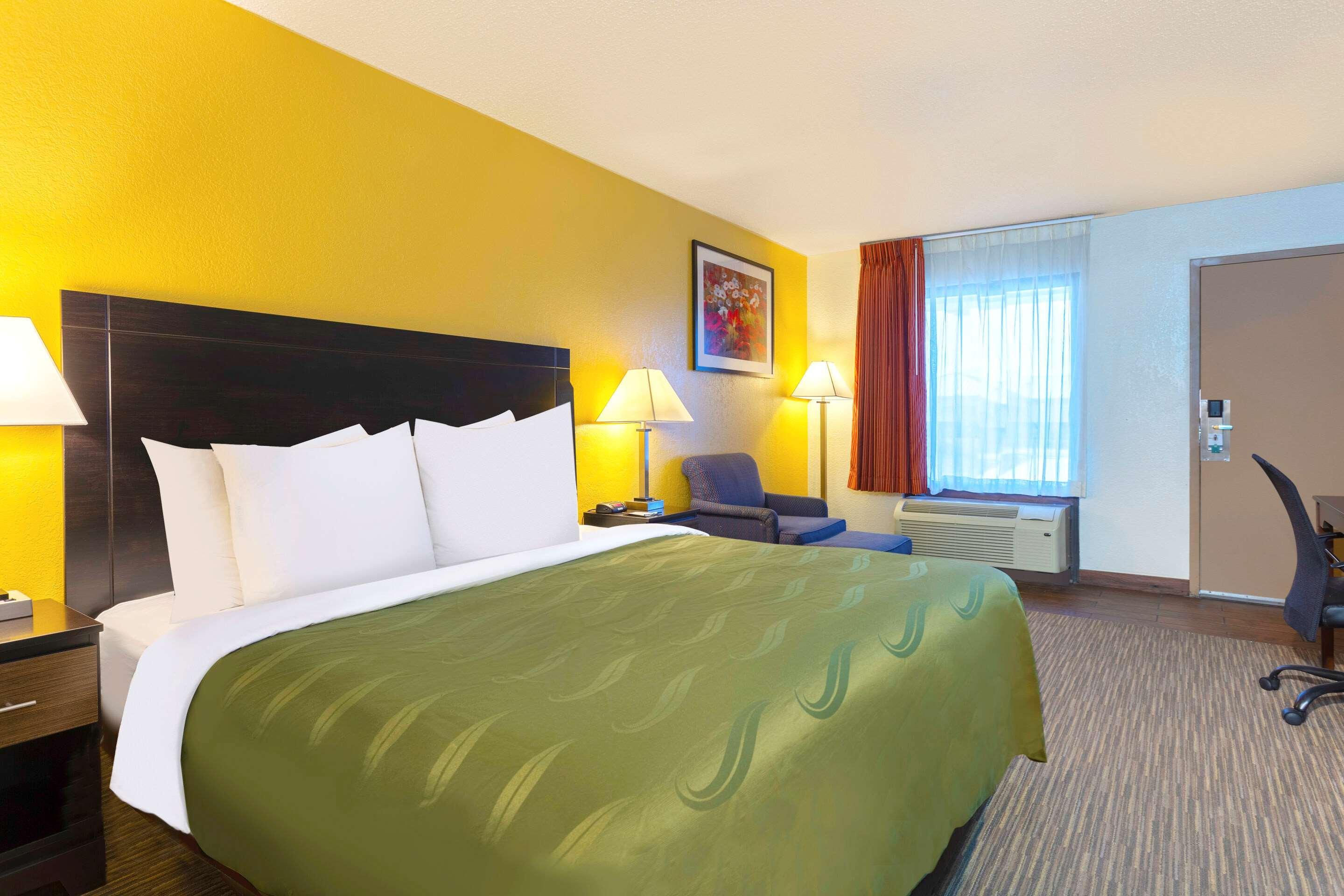 Quality Inn At Arlington Highlands Екстериор снимка