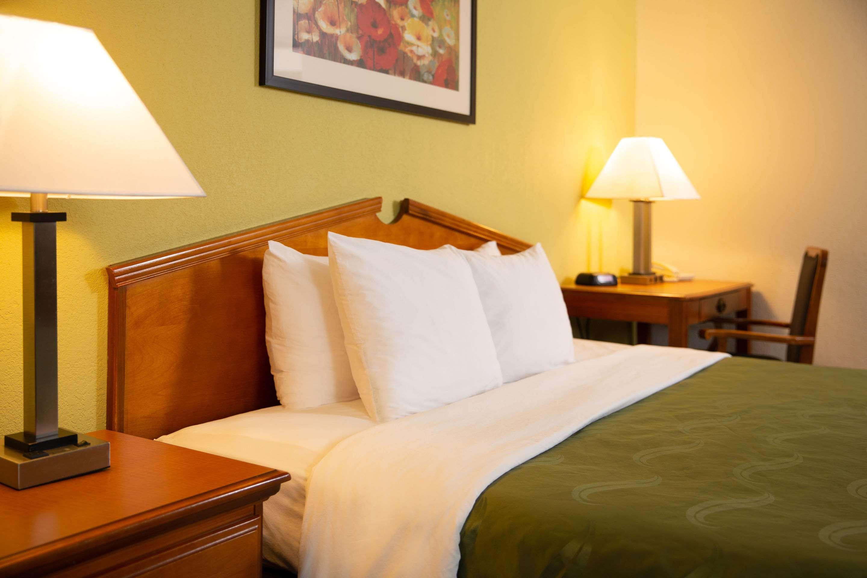 Quality Inn At Arlington Highlands Екстериор снимка