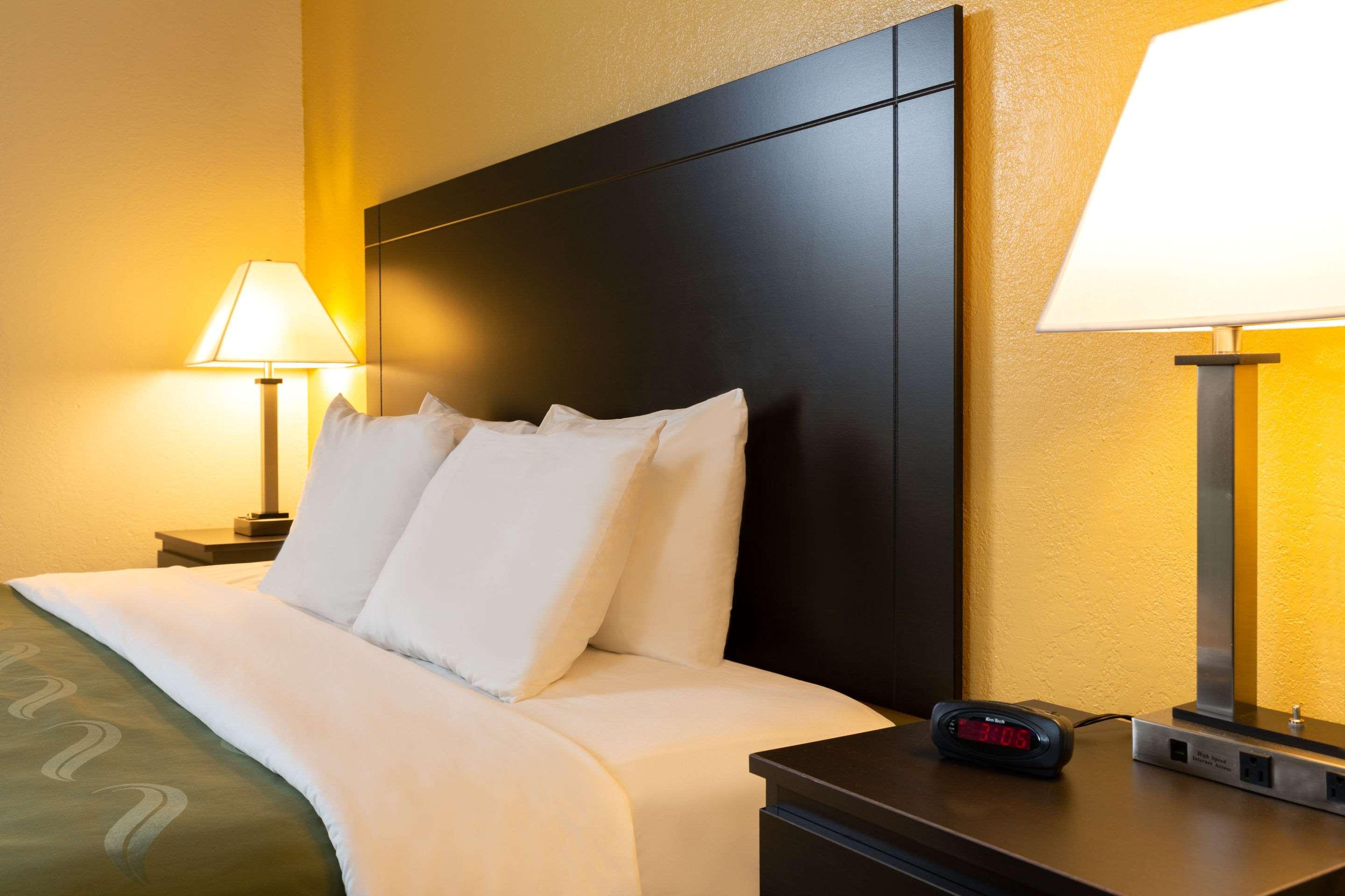 Quality Inn At Arlington Highlands Екстериор снимка