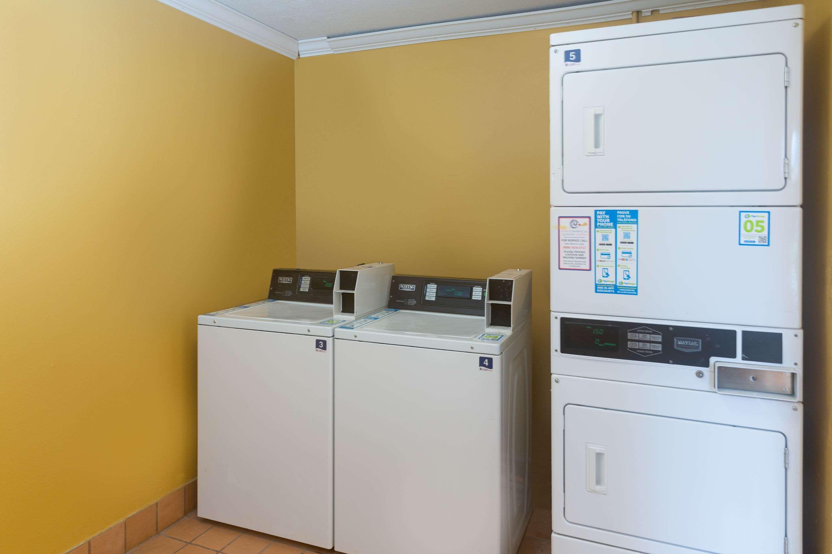 Quality Inn At Arlington Highlands Екстериор снимка