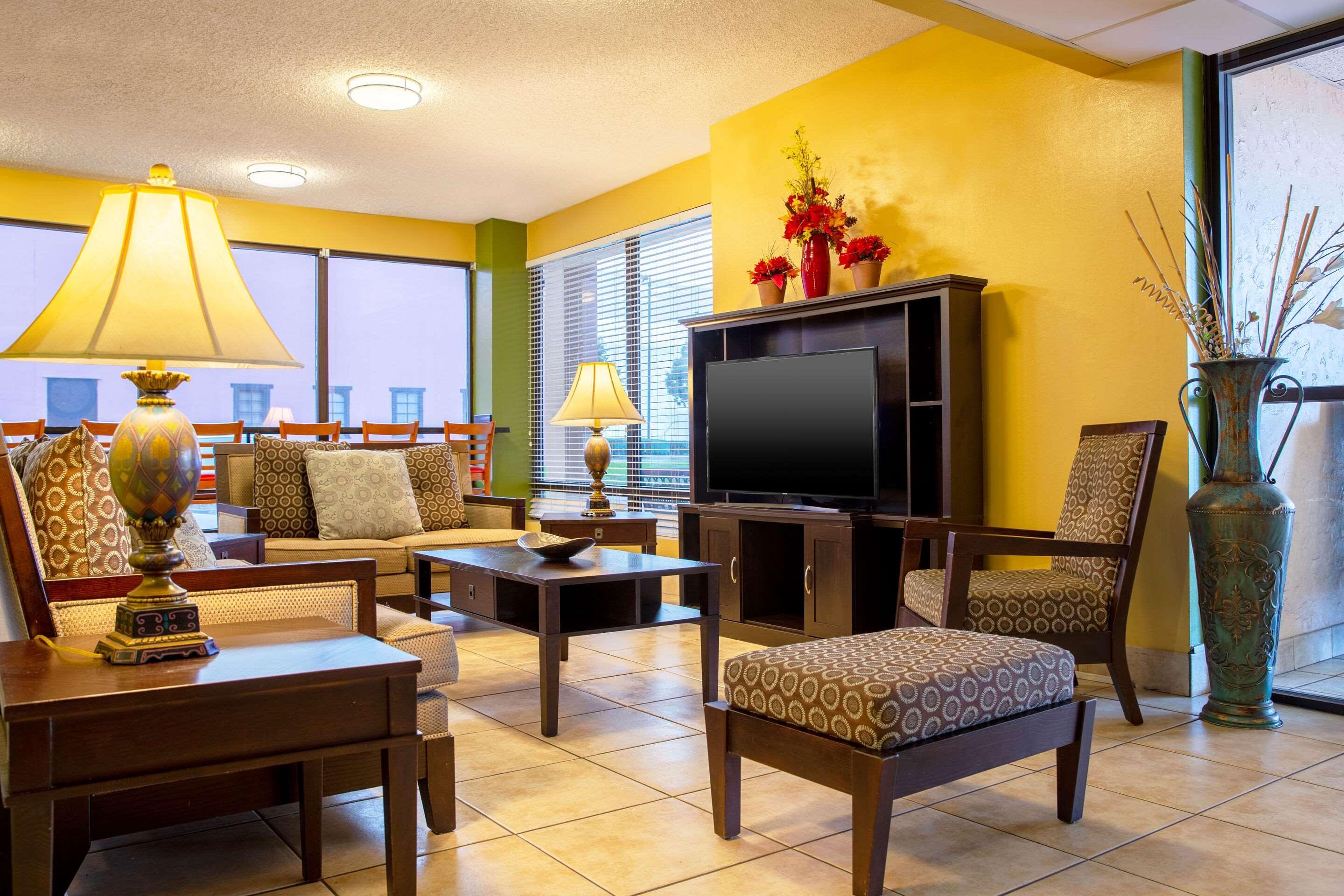 Quality Inn At Arlington Highlands Екстериор снимка