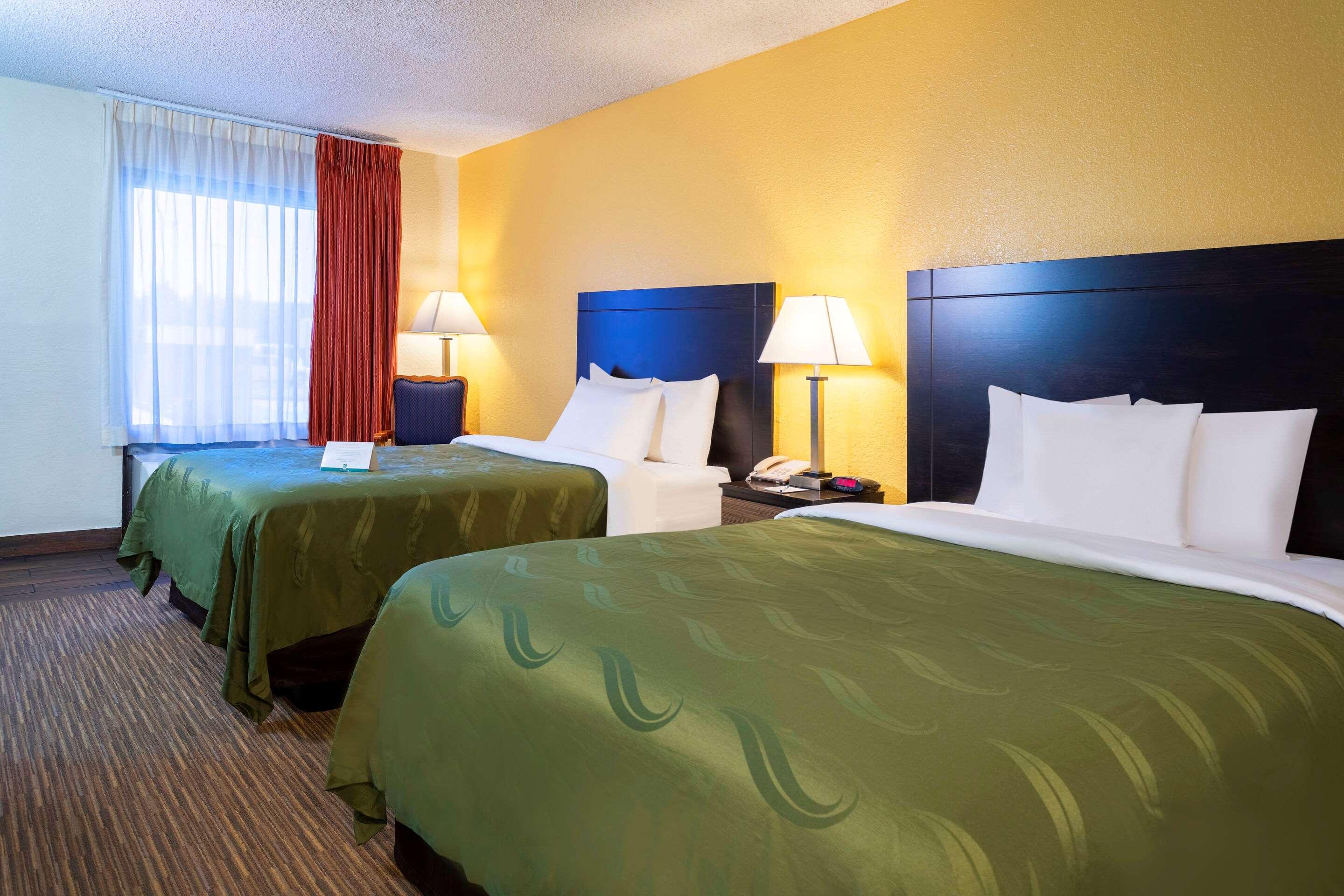 Quality Inn At Arlington Highlands Екстериор снимка