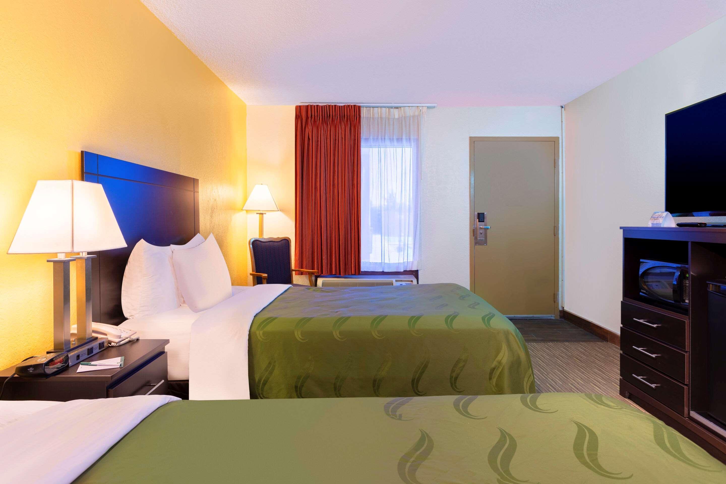 Quality Inn At Arlington Highlands Екстериор снимка