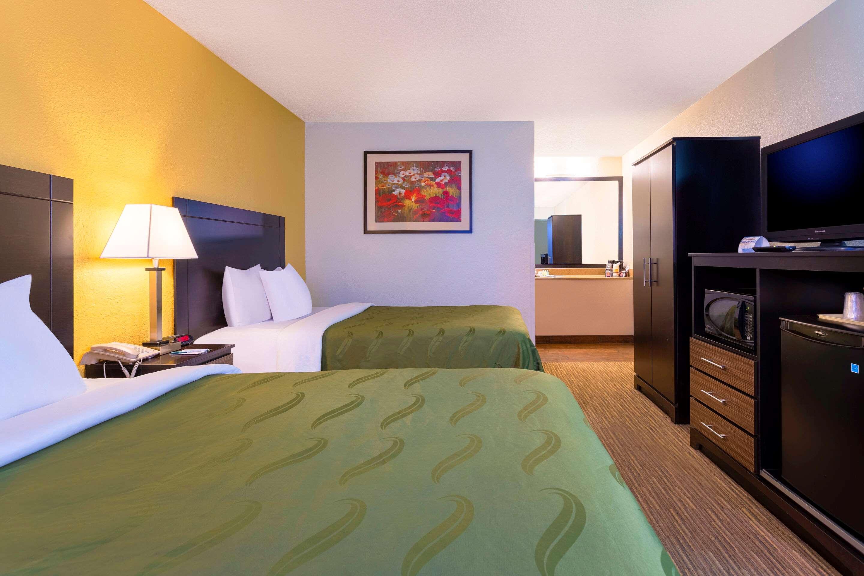 Quality Inn At Arlington Highlands Екстериор снимка