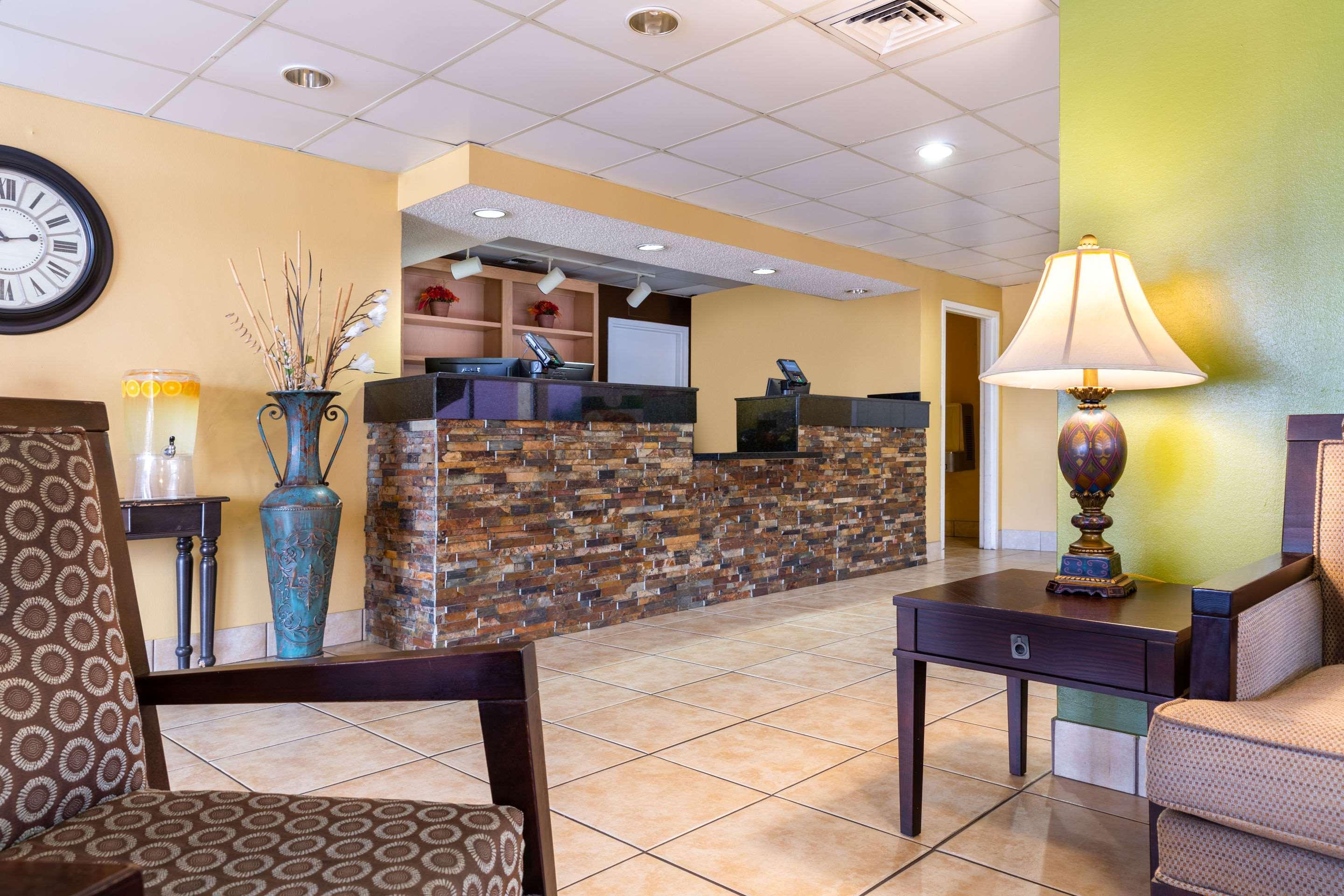 Quality Inn At Arlington Highlands Екстериор снимка