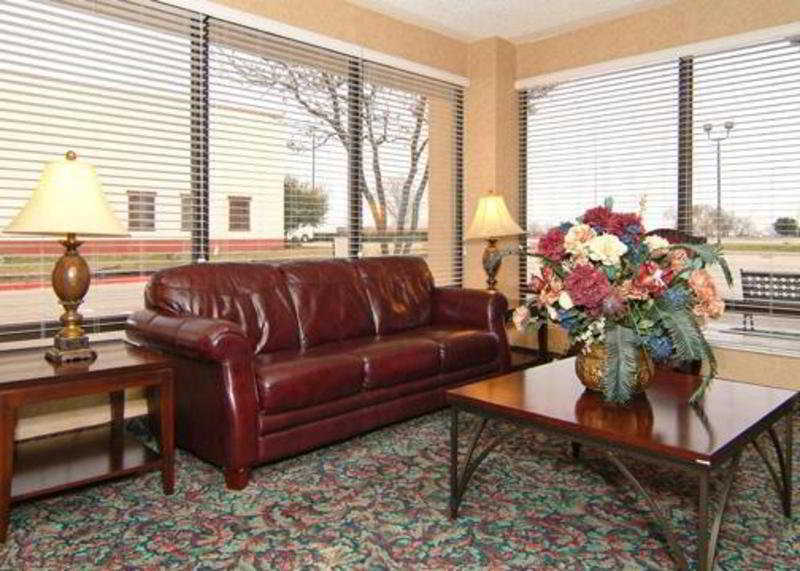 Quality Inn At Arlington Highlands Екстериор снимка