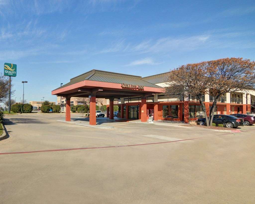 Quality Inn At Arlington Highlands Екстериор снимка